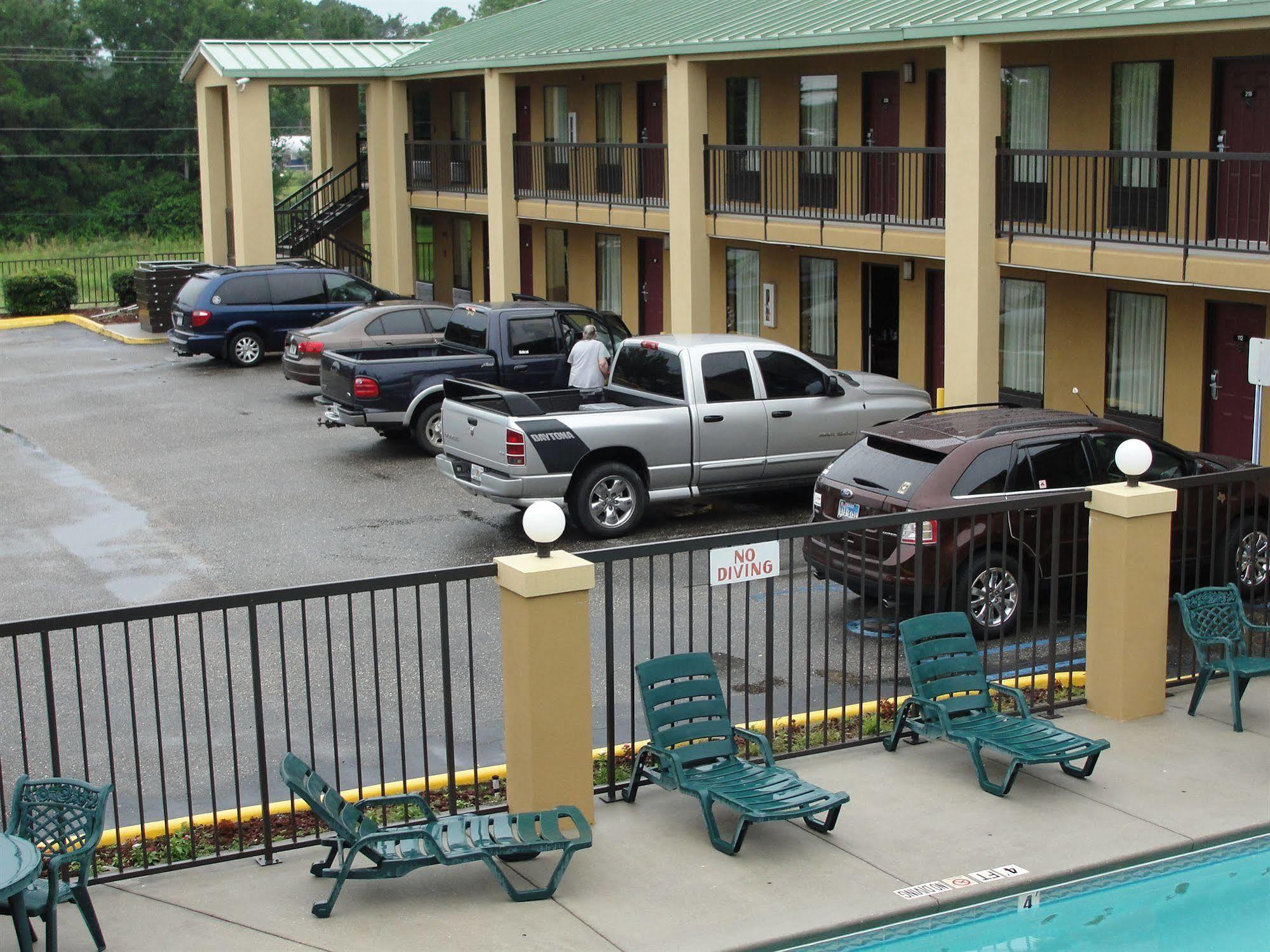 Executive Inn Opp Luaran gambar